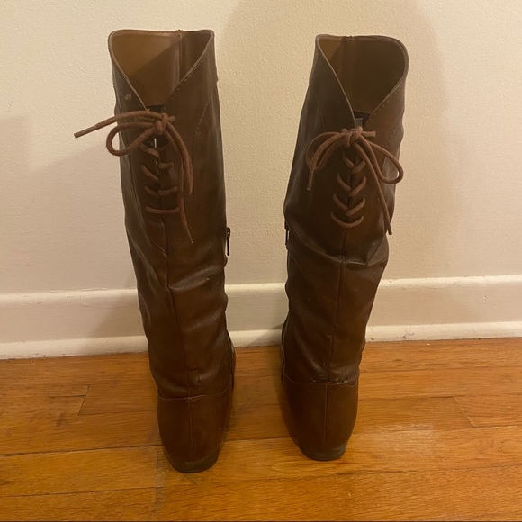 Boots - Picture 2 of 4